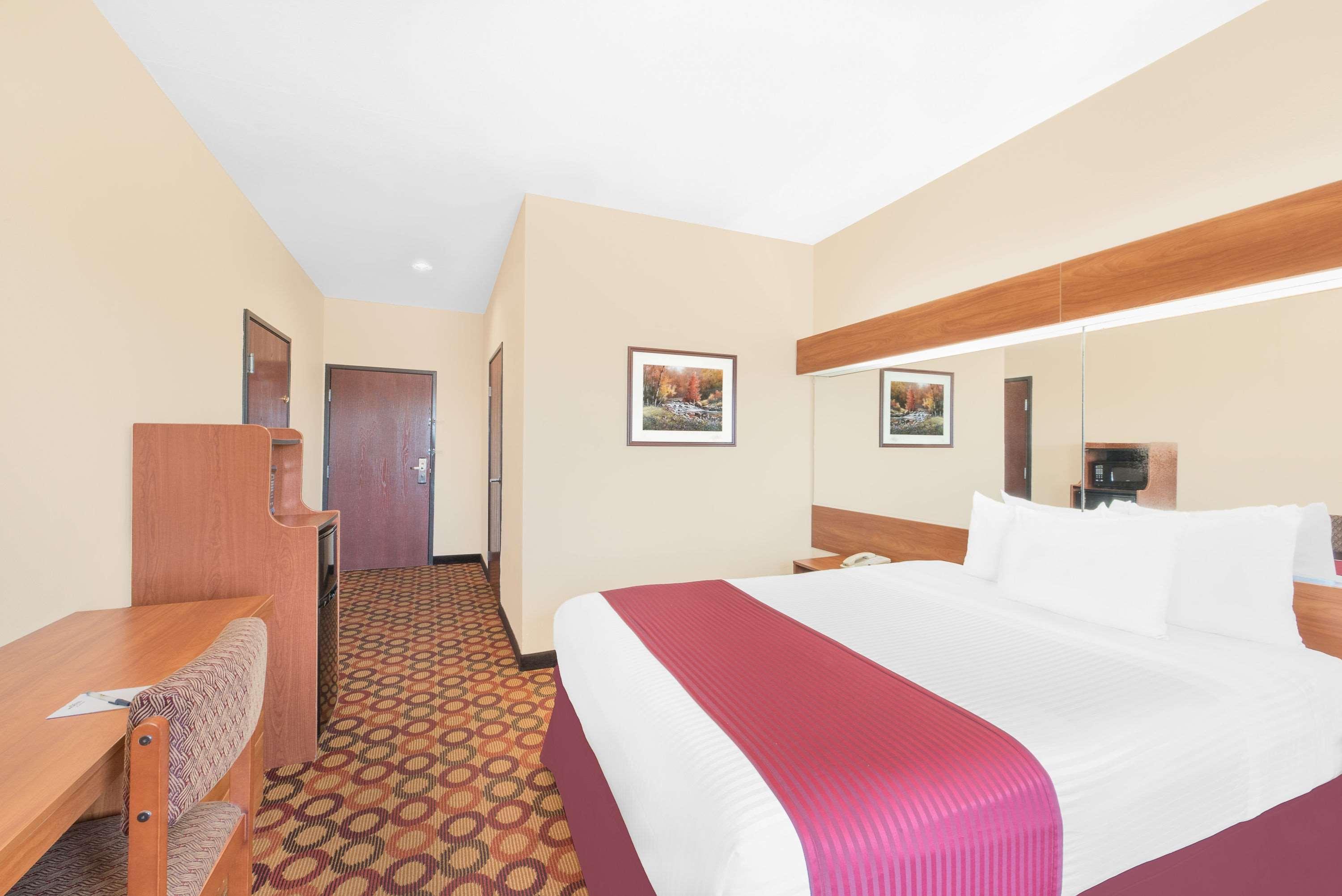 Microtel Inn & Suites By Wyndham Corpus Christi/Арансас Пас Екстериор снимка