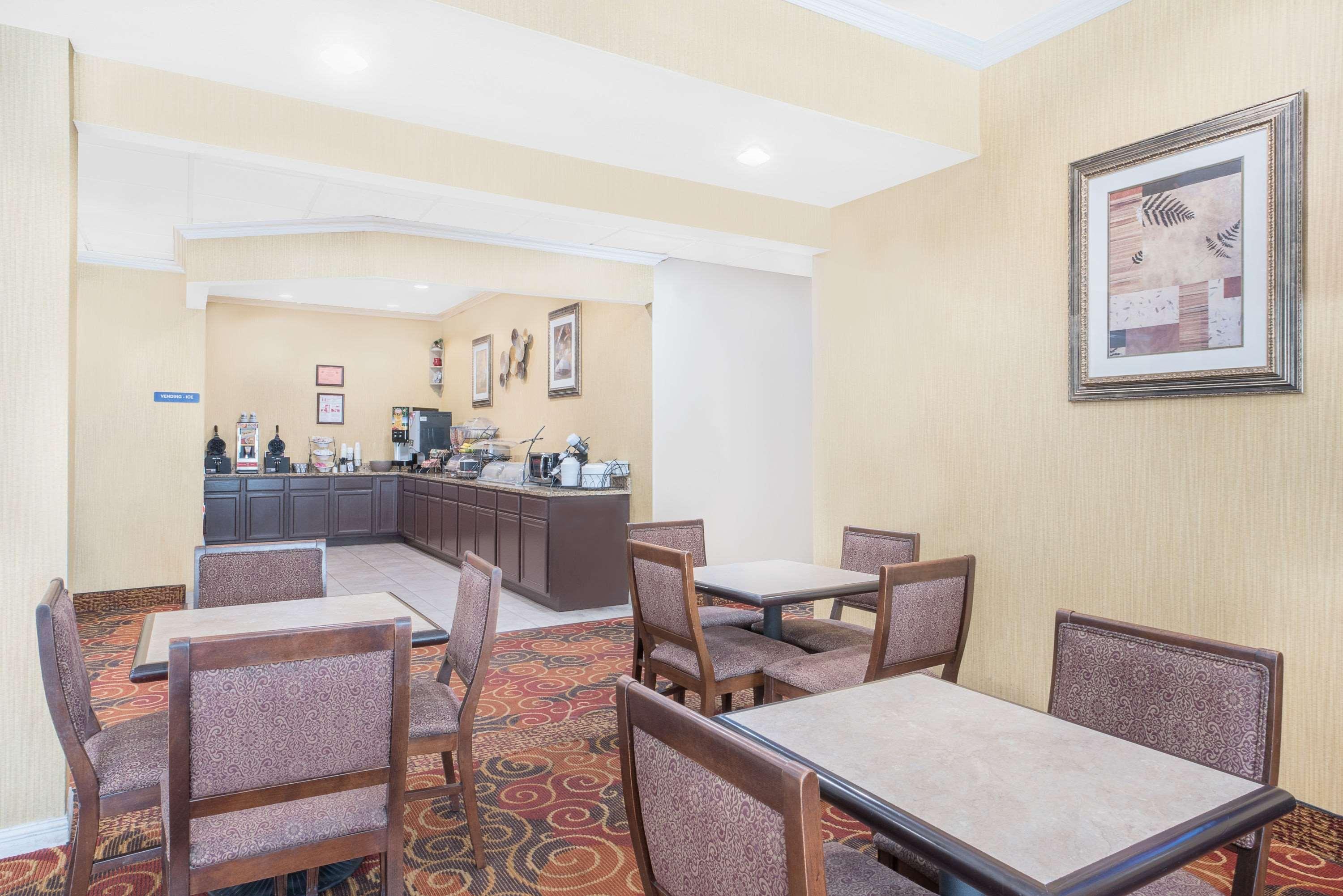 Microtel Inn & Suites By Wyndham Corpus Christi/Арансас Пас Екстериор снимка